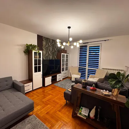 Apartment The Nest, Auschwitz