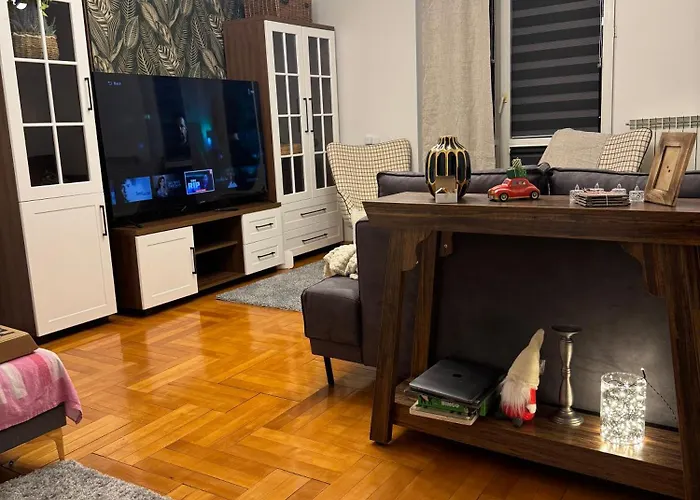 The Nest, * Auschwitz